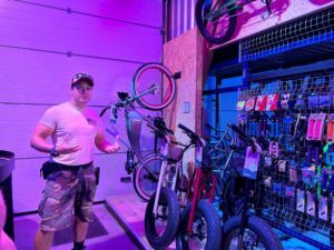 American way of life – Custom Bikes aus dem Rheinland. Besuch bei Tiberius Custom Bikes ...